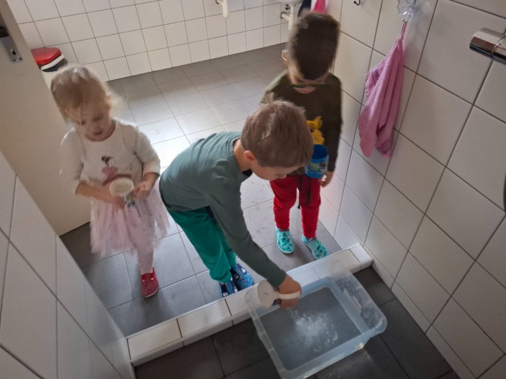 Pokus-co-plave-a-co-klesne-ke-dnu-1 Pokus-co-plave-a-co-klesne-ke-dnu-1