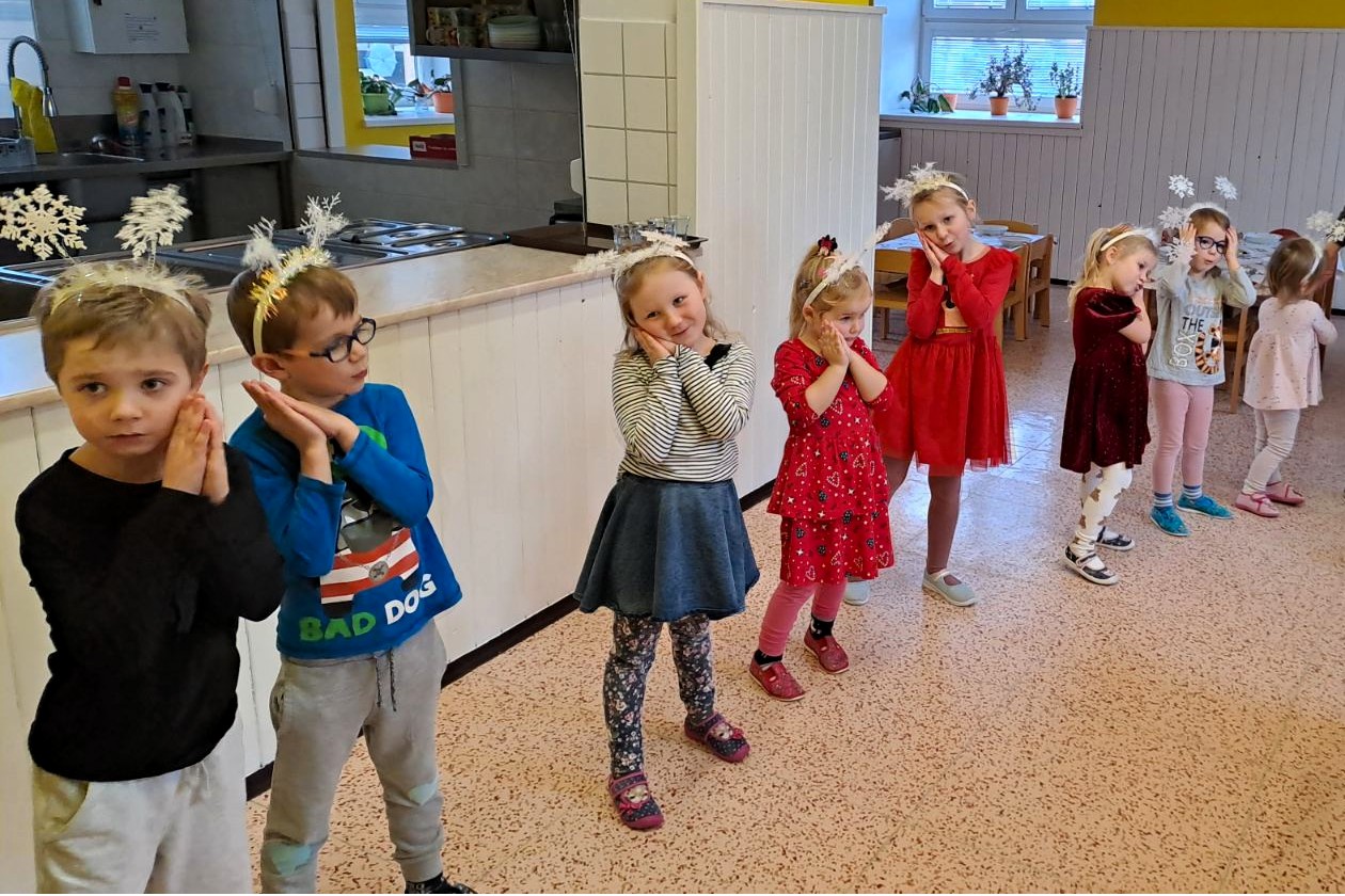 Vanocni-besidka-pro-cteci-babicky-a-dedecky-6 Vanocni-besidka-pro-cteci-babicky-a-dedecky-6